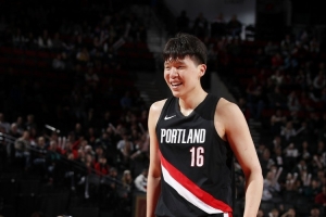 尼克斯vs猛龙直播_尼克斯vs猛龙免费高清直播_尼克斯vs猛龙赛事直播