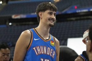 马拉:NBA的对抗和大学完全不同 熟悉环境后我的表现会好很多